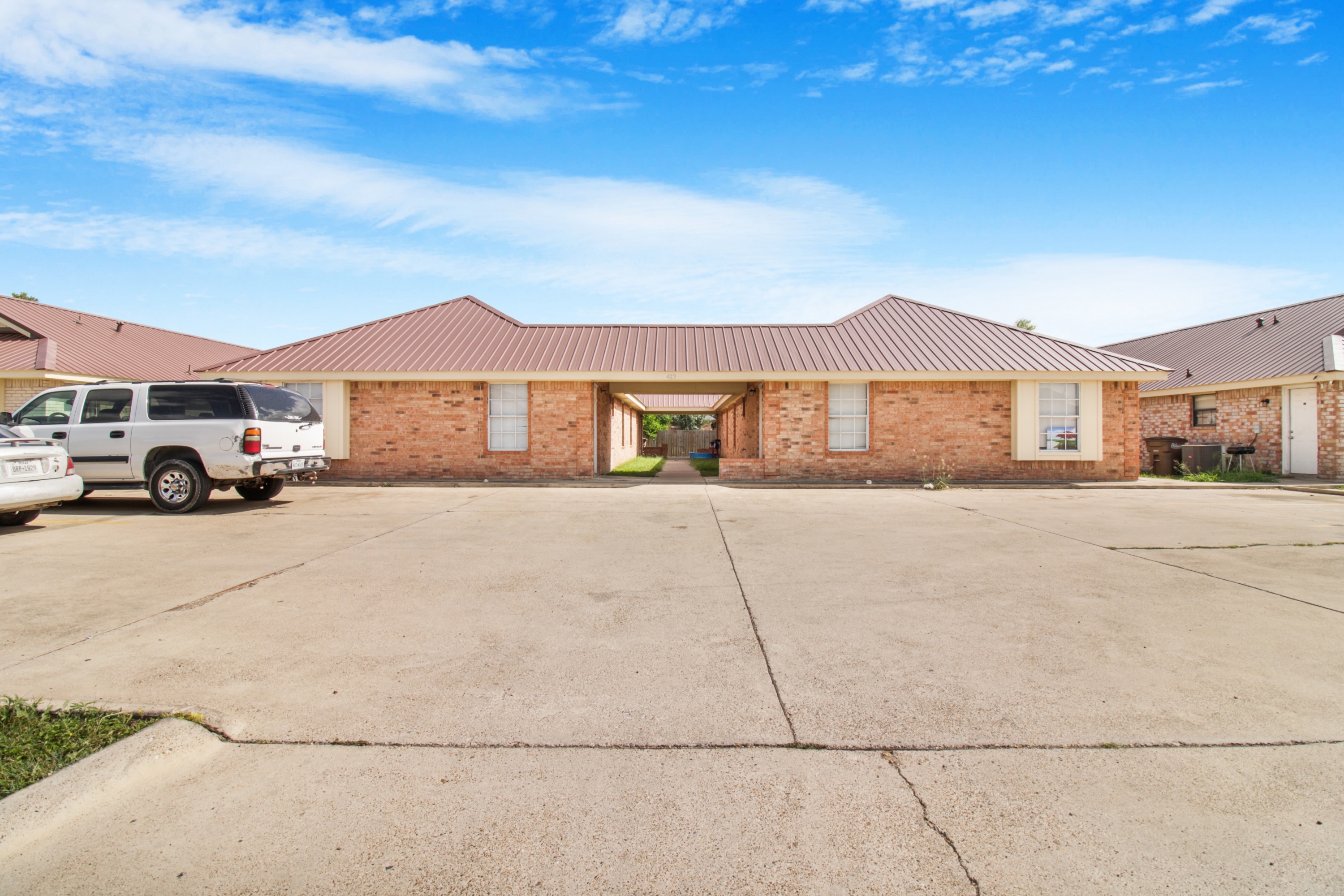 Property main image